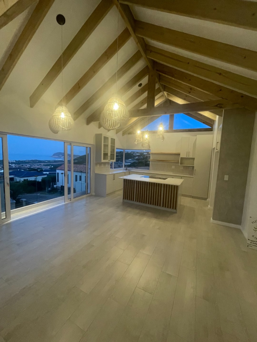 4 Bedroom Property for Sale in Whale Rock Heights Western Cape